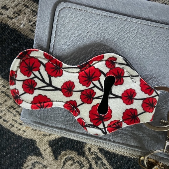 Very Cute Key Stack | Random Key Chain with Wallet - Picture 3 of 9